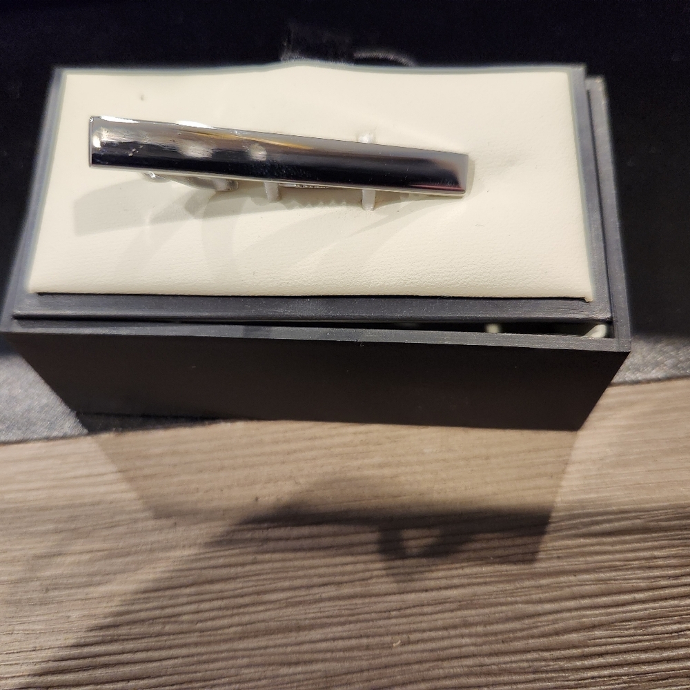 Tie clip